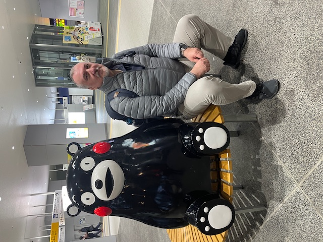 Petr s maskotu Kumamoto