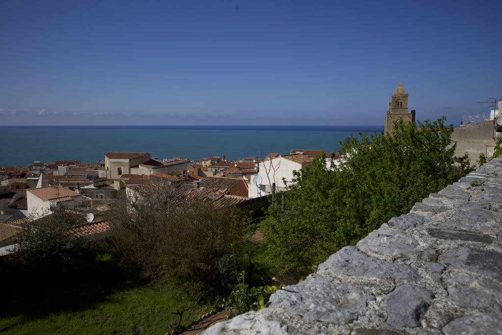Pohled na Cefalù a moře